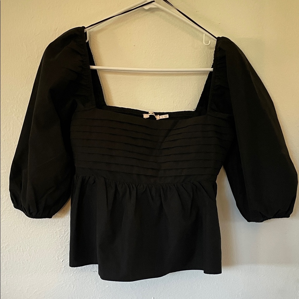 NWT Francesca's Collections Black Puff Sleeve Blouse
